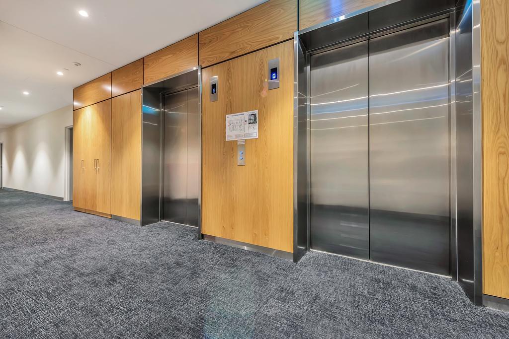 Vision On Morphett Adelaide Central Ngoại thất bức ảnh